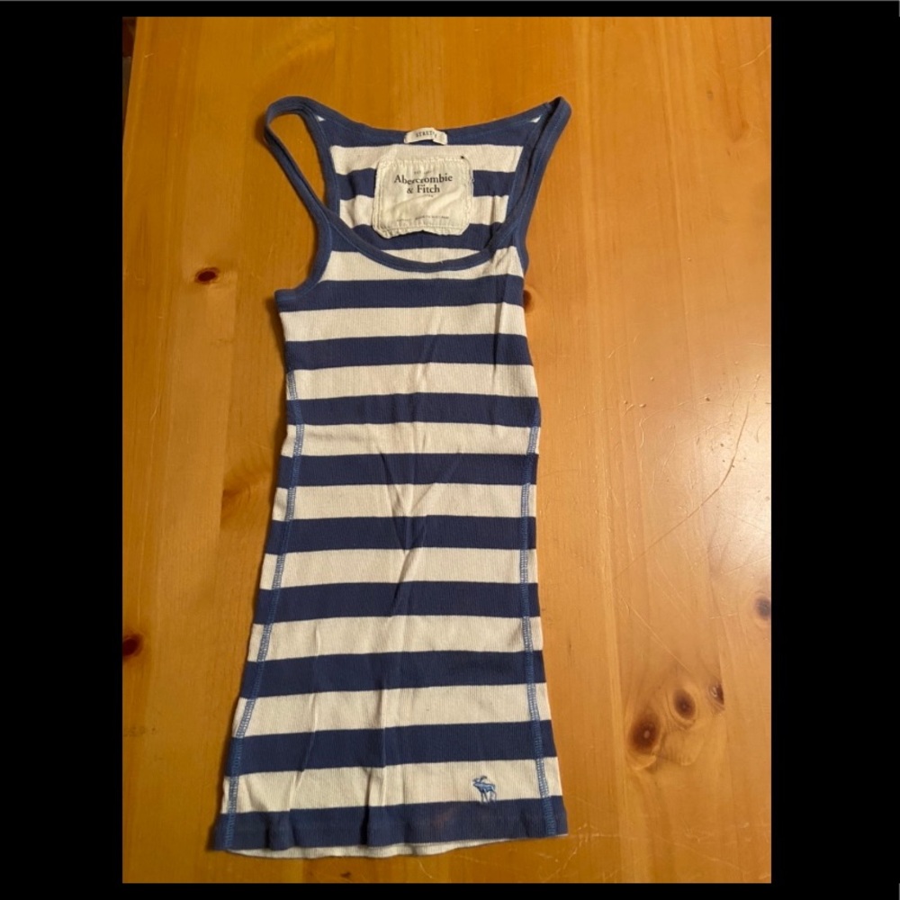 A&F TANK TOP